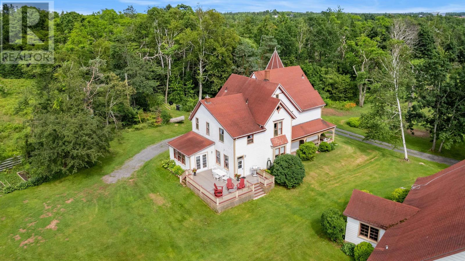 9 East Royalty Road, Georgetown, Prince Edward Island  C0A 1L0 - Photo 4 - 202418386