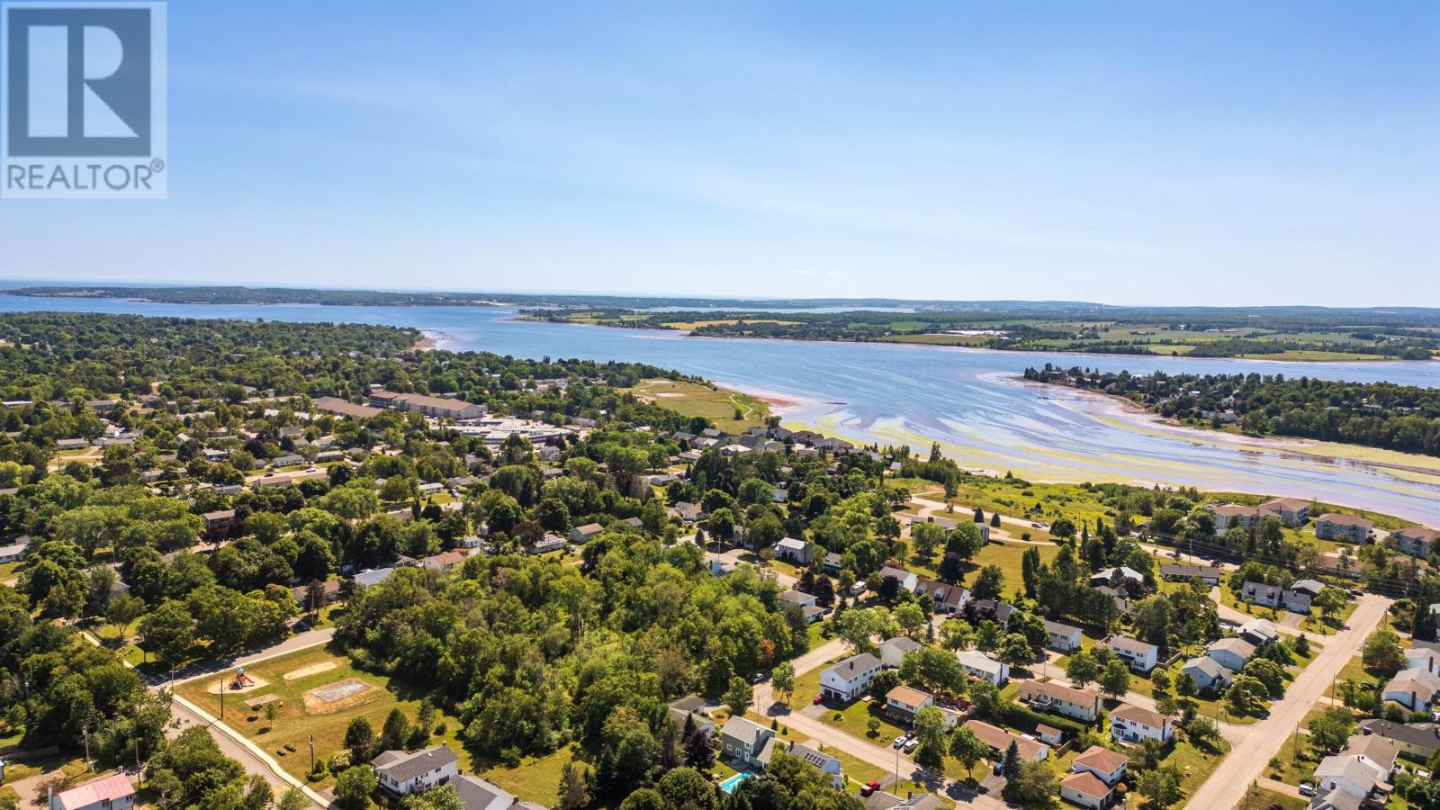 67 Warburton Drive, Charlottetown, Prince Edward Island C1A 8Z3 - Photo 4 - 202520316